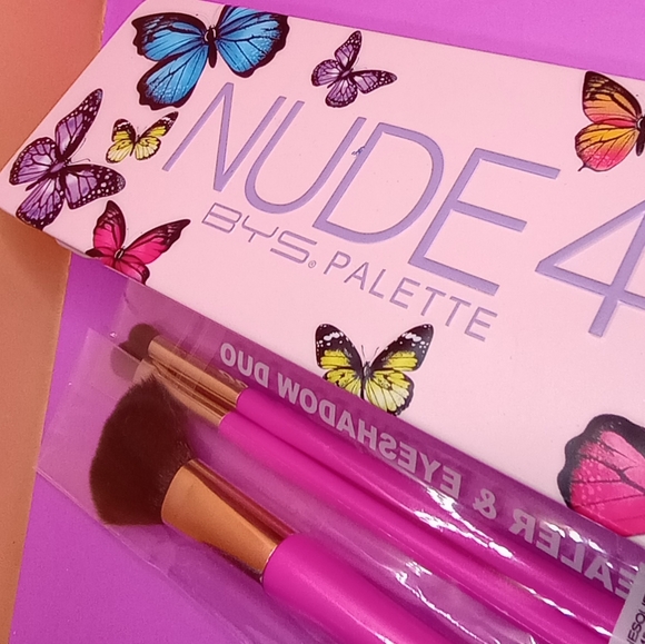 Make up set - Picture 2 of 5